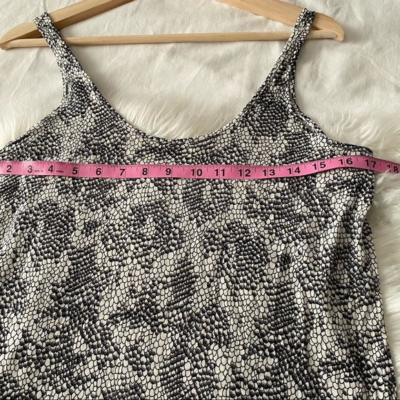 Long • Oversized Tank - Picture 2 of 7